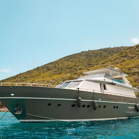 Bona Dea 27m Motoryacht * Αλικαρνασσός