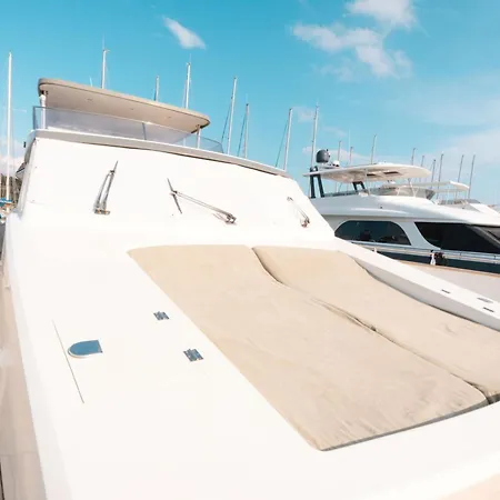 ספינת מלון Bona Dea 27m Motoryacht *